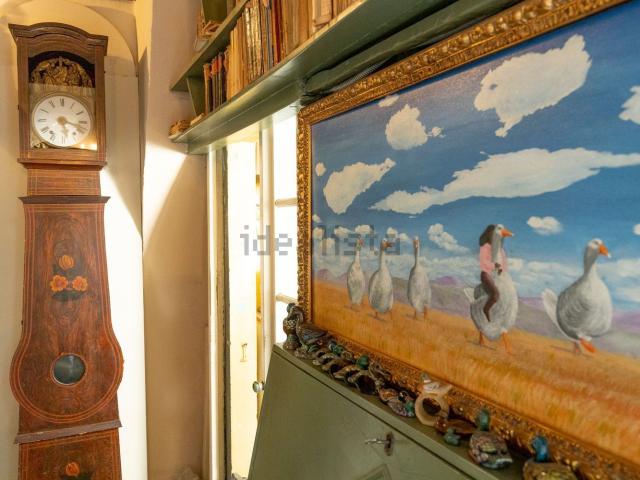 Appartamento in vendita di 230 m² in Via Vittorio Veneto