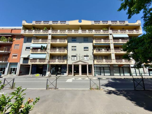 Appartamento in vendita di 230 m² in Via XXIII Marzo 1849, 145