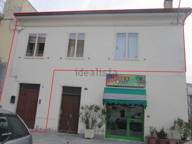 Appartamento in vendita di 230 m² in Viale Vittorio Veneto, 46