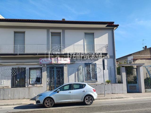 Appartamento in vendita di 230 m² in Viale F. di Borbone, 30