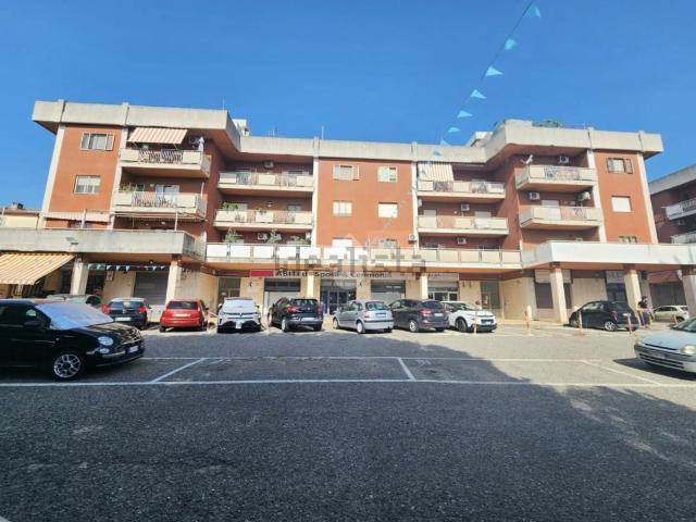 Appartamento in vendita di 230 m² in Viale Magna Grecia, 288