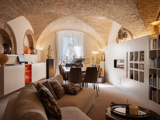 Appartamento in vendita di 230 m² in Vicolo della Fortezza, 2