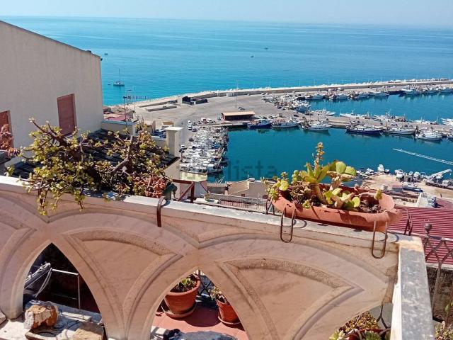 Appartamento in vendita di 230 m² in Corso Vittorio Emanuele