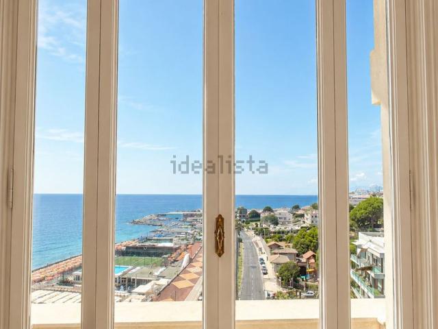 Appartamento in vendita di 230 m² in Corso Italia, 30
