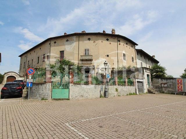 Appartamento in vendita di 230 m² in Piazza Castello, 4