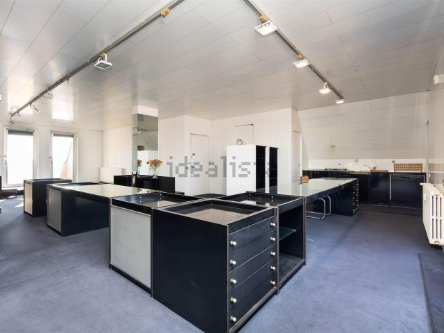 Appartamento in vendita di 230 m² in Piazza Giuseppe Garibaldi, 8