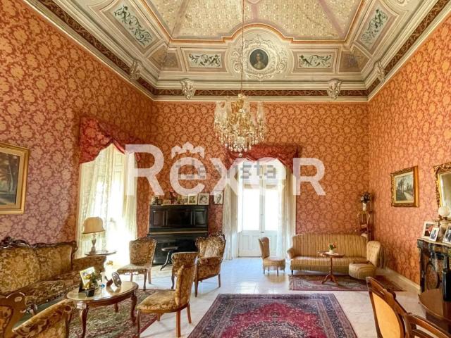 Appartamento in vendita di 230 m² in Piazza Piave