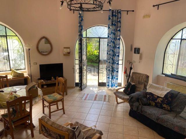 Appartamento in vendita di 231 m² in Via Calcara, 3
