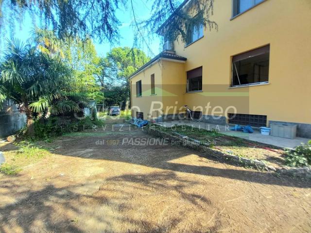 Appartamento in vendita di 231 m² in Via degli Artigiani