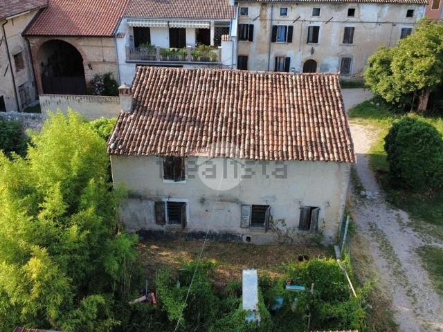 Appartamento in vendita di 231 m² in Via Fermo Sisto Zerbato, 12