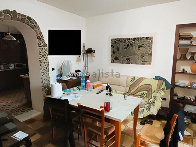 Appartamento in vendita di 231 m² in Via Regina Elena