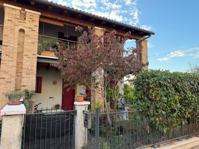 Appartamento in vendita di 232 m² in Via Frà G. Veronese, 1