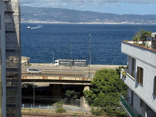 Appartamento in vendita di 232 m² in Via Nazionale Pentimele