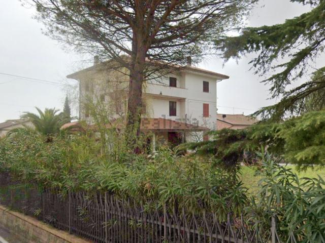 Appartamento in vendita di 232 m² in Viale Alcide De Gasperi