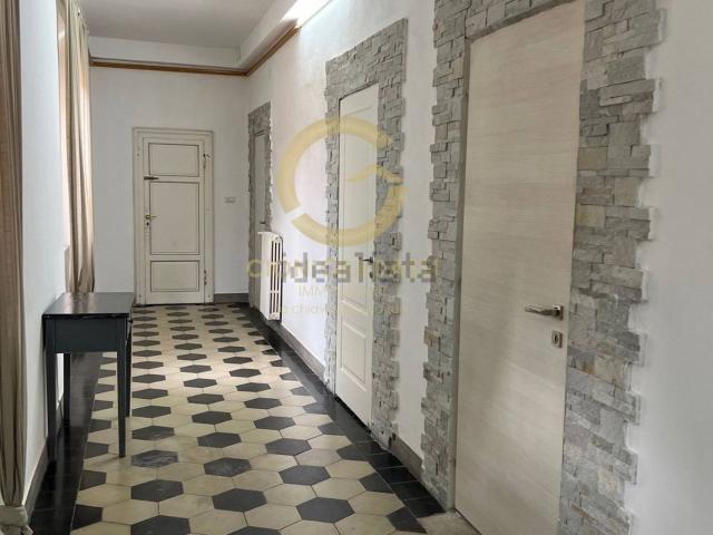 Appartamento in vendita di 232 m² in Viale Giosuè Carducci