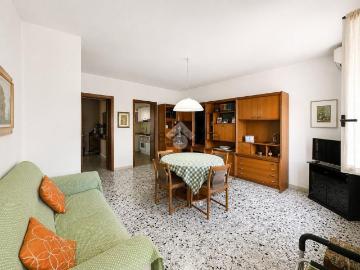 Appartamento in vendita di 233 m² in Via Gaetana Agnesi, 51