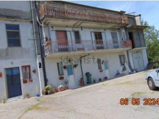 Appartamento in vendita di 233 m² in Contrada Leonessa