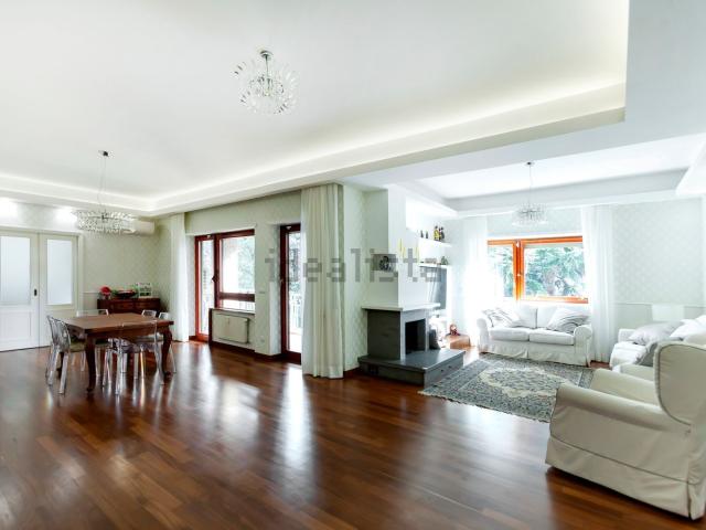 Appartamento in vendita di 234 m² in Via Leone Dehon
