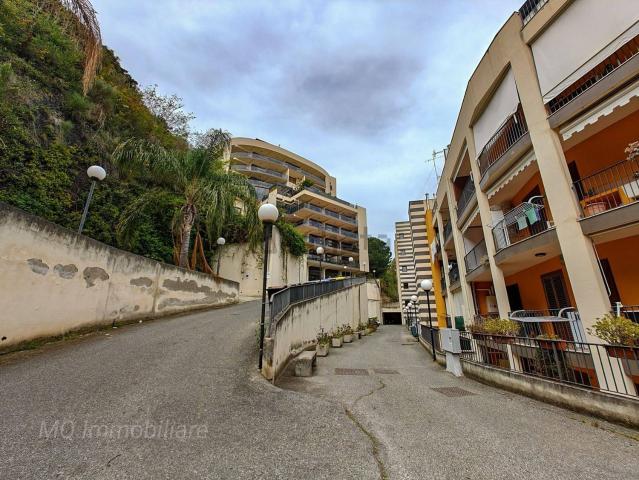 Appartamento in vendita di 234 m² in Via Pietro Castelli, 11