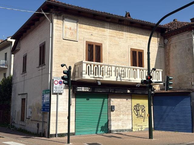 Appartamento in vendita di 234 m² in Corso Torino, 132
