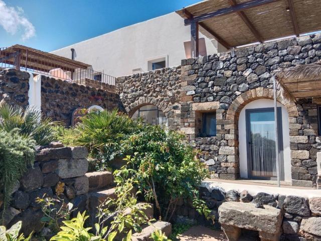 Appartamento in vendita di 235 m² in Via Conitro Alto