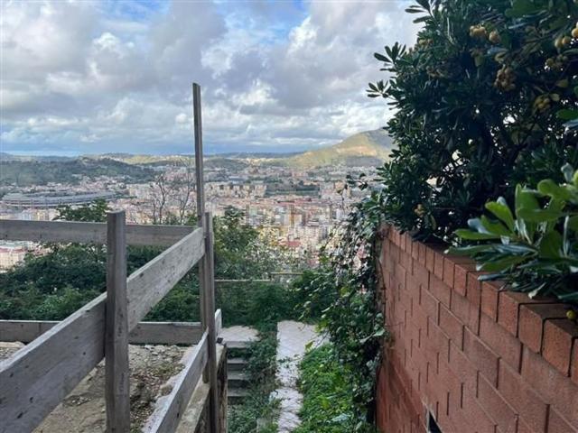 Appartamento in vendita di 235 m² in Via Alessandro Manzoni
