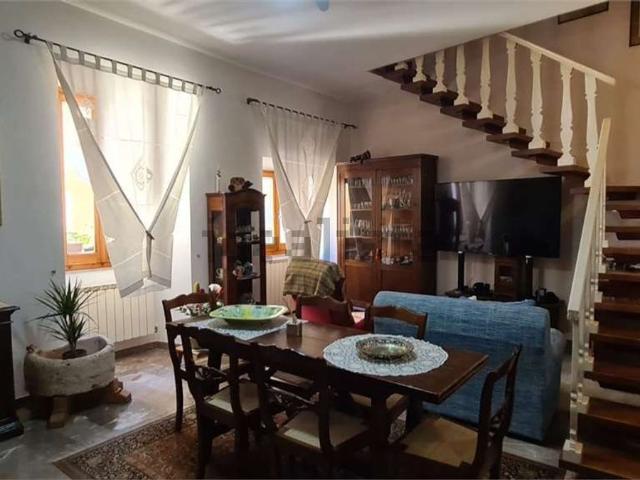 Appartamento in vendita di 235 m² in Via San Salvatore, 3