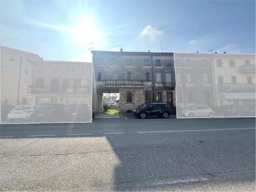 Appartamento in vendita di 235 m² in Via Roma
