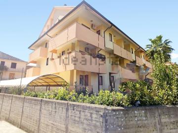 Appartamento in vendita di 235 m² in Via Roma