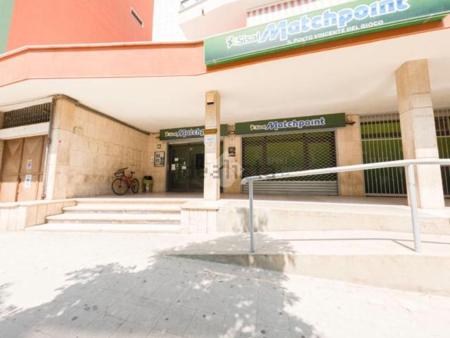 Appartamento in vendita di 235 m² in Viale Giuseppe di Vittorio, 100