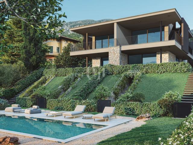 Appartamento in vendita di 236 m² in Via delle Agavi, 1