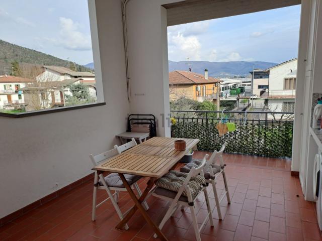 Appartamento in vendita di 236 m² in Via Caravaggio