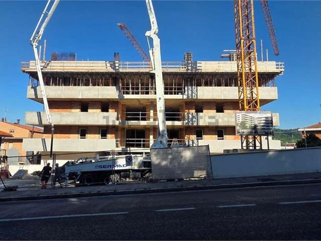 Appartamento in vendita di 236 m² in Via Alessandro Maggini