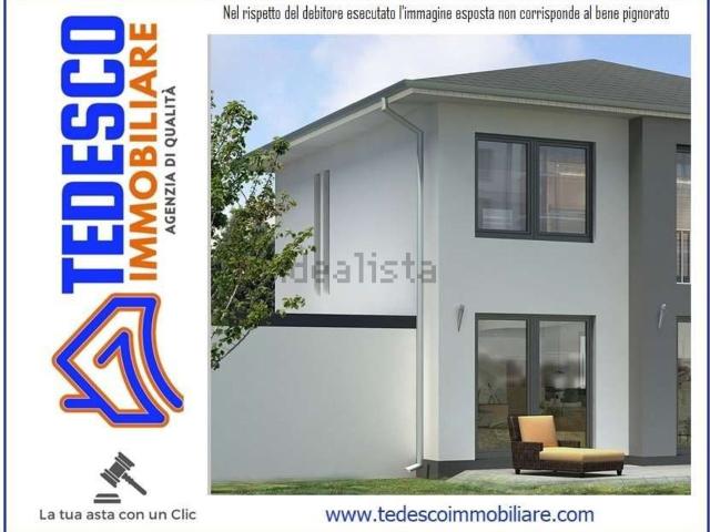 Appartamento in vendita di 236 m² in Via Fontana Capocasale
