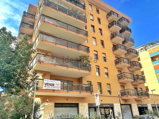 Appartamento in vendita di 236 m² in Via Toscana
