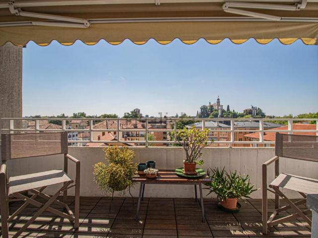 Appartamento in vendita di 236 m² in Via Treppo, 18