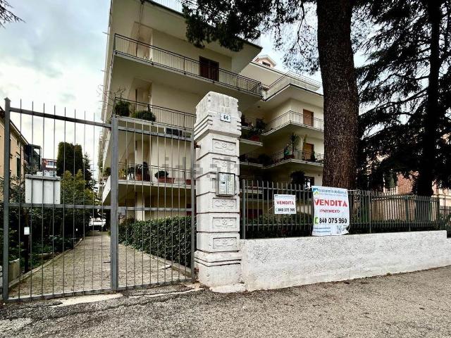 Appartamento in vendita di 236 m² in Viale Cappuccini, 66