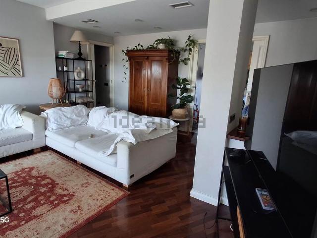 Appartamento in vendita di 237 m² in Via Aiuto Angelo, 63