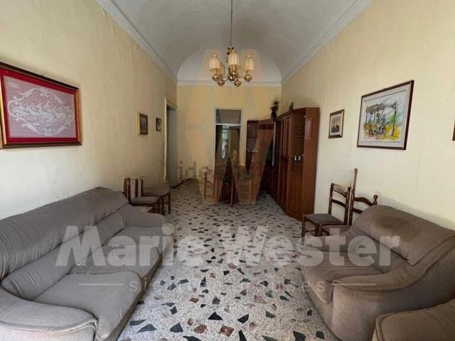 Appartamento in vendita di 237 m² in Via Roma, 14