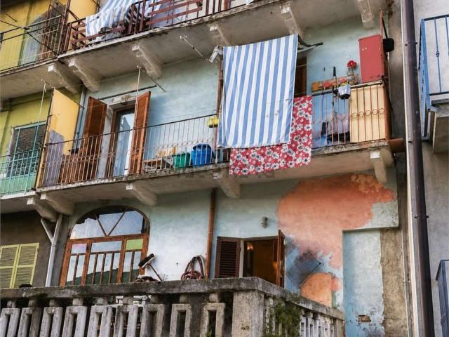Appartamento in vendita di 237 m² in Frazione Crosa, 6