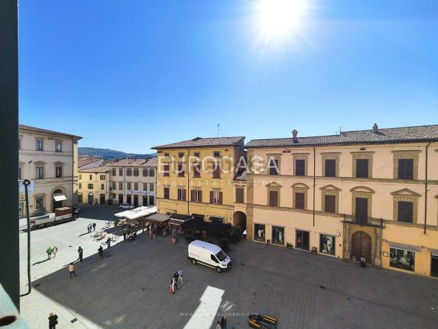 Appartamento in vendita di 237 m² in Piazza Matteotti, 2