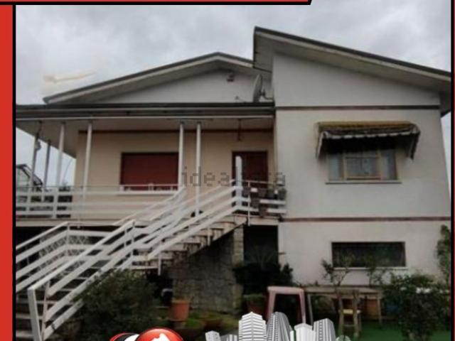 Appartamento in vendita di 238 m² in Via di Campo