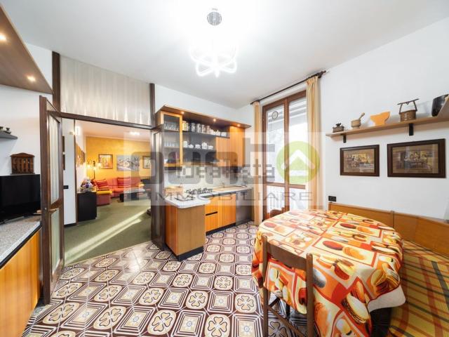 Appartamento in vendita di 238 m² in Via Marco Polo, 37