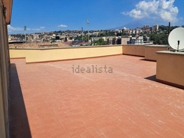 Appartamento in vendita di 239 m² in Via Giovanni Lavaggi, 43
