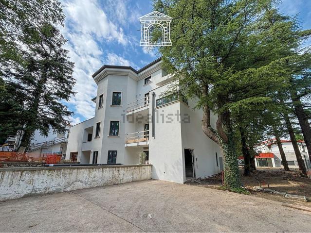Appartamento in vendita di 239 m² in Via del Sabotino