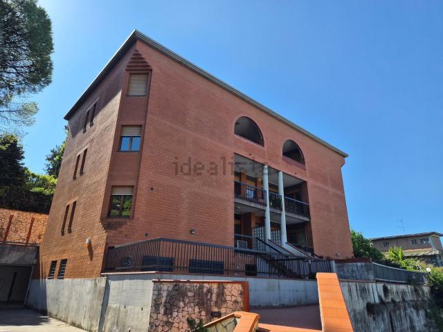 Appartamento in vendita di 239 m² in Via Panoramica, 26