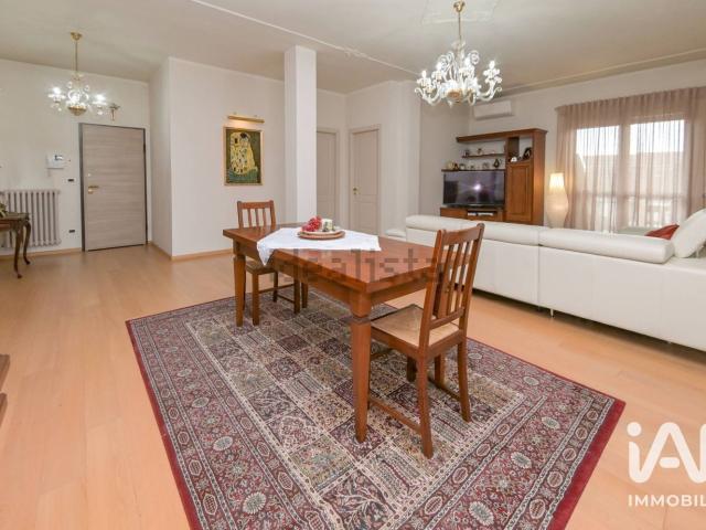 Appartamento in vendita di 239 m² in Via Pinerolo, 74