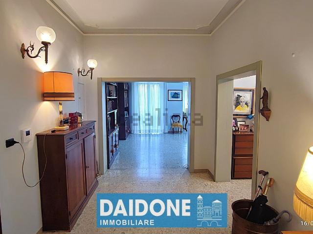 Appartamento in vendita di 239 m² in Viale Goffredo Mameli, 90