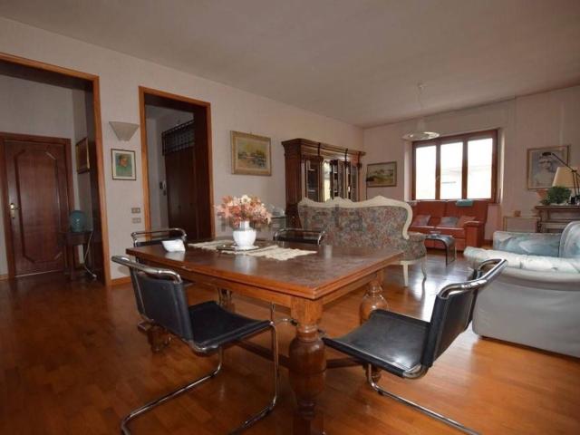 Appartamento in vendita di 240 m²