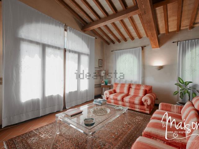 Appartamento in vendita di 240 m² in Via Cava